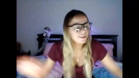 Snapshot of tilylove chatting on 19, 5, 2026 Tily Love online show from 19, 5, 2026