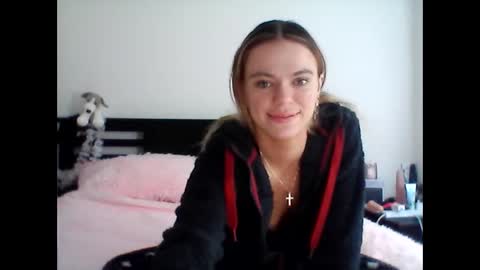 Snapshot of tilylove chatting on 20, 5, 2026 Tily Love online show from 20, 5, 2026