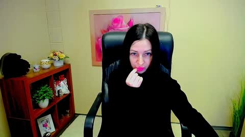 Luisa online show from 7, 2, 2025