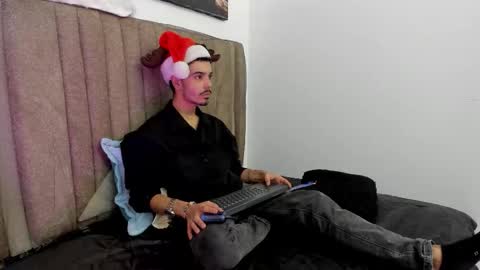 Evans  online show from 17, 12, 2025