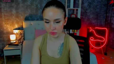Snapshot of tina_xx_tina chatting on 8, 4, 2026 Kristina online show from 8, 4, 2026
