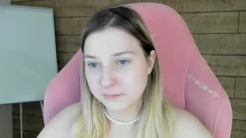 TinaBurton online show from 15, 7, 2026