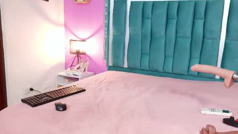 Snapshot of tinajones20 chatting on 10, 6, 2026 Tina online show from 10, 6, 2026