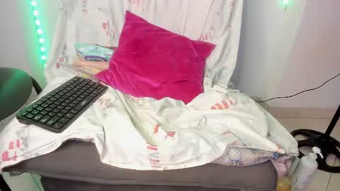 Snapshot of tinas_smith chatting on 26, 6, 2026 tinas_smith online show from 26, 6, 2026