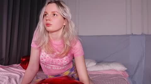 tinasiner online show from 5, 2, 2025