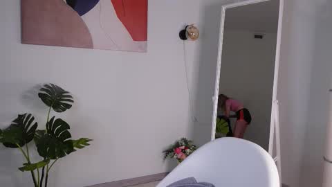 tinasiner online show from 14, 11, 2025