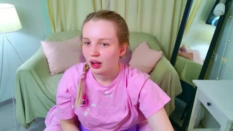 tinasiner online show from 11, 4, 2026