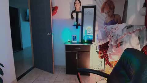 I AM BELLA  ----------- follow my  IG  TINNS 69 online show from 28, 2, 2026