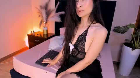Tina Moon online show from 11, 3, 2026