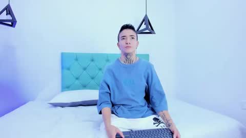 Snapshot of tinny_and_candy chatting on 21, 12, 2024 TINNY AND CANDY online show from 21, 12, 2024