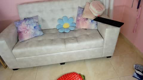 tiny_cora online show from 19, 2, 2025