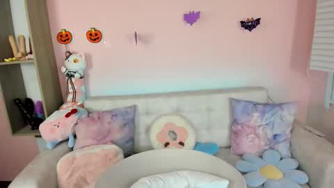 tiny_cora online show from 9, 10, 2025