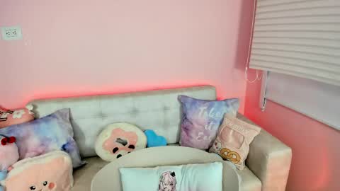 tiny_cora online show from 21, 5, 2026