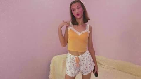 Lily online show from 15, 10, 2025