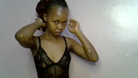 Snapshot of tinybarbie_ chatting on 5, 10, 2025 Barbie online show from 5, 10, 2025