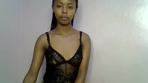 Snapshot of tinybarbie_ chatting on 11, 10, 2025 Barbie online show from 11, 10, 2025