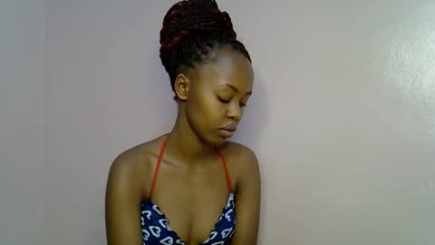 Snapshot of tinybarbie_ chatting on 25, 10, 2025 Barbie online show from 25, 10, 2025