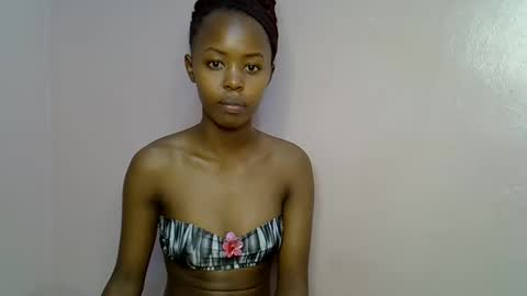 Snapshot of tinybarbie_ chatting on 25, 10, 2025 Barbie online show from 25, 10, 2025