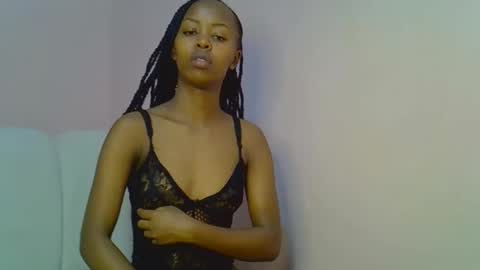 Snapshot of tinybarbie_ chatting on 26, 11, 2025 Barbie online show from 26, 11, 2025