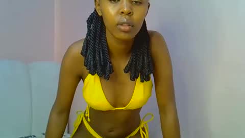 Snapshot of tinybarbie_ chatting on 26, 11, 2025 Barbie online show from 26, 11, 2025