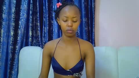 Snapshot of tinybarbie_ chatting on 1, 12, 2025 Barbie online show from 1, 12, 2025