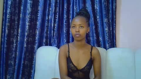 Snapshot of tinybarbie_ chatting on 17, 12, 2025 Barbie online show from 17, 12, 2025