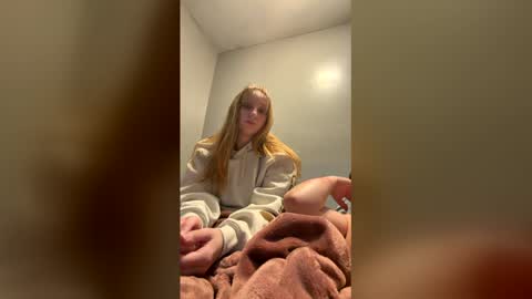 Snapshot of tinyblondebarbie chatting on 30, 5, 2026 tinyblondebarbie online show from 30, 5, 2026