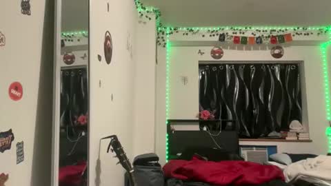 Snapshot of tinydaisy22 chatting on 3, 3, 2026 tinydaisy22 online show from 3, 3, 2026