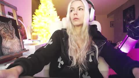 stage Kylie Sinner  brand CLITBAIT online show from 2, 2, 2026