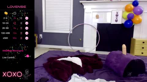 Snapshot of tinyvixxen chatting on 10, 3, 2025 V - Read the bio please thanks. online show from 10, 3, 2025