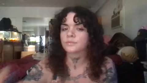 Snapshot of titzntattz chatting on 19, 12, 2025 formerly bigtittygothwhore online show from 19, 12, 2025