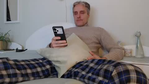 Daniel Bisexual uncut 20cm online show from 26, 12, 2024