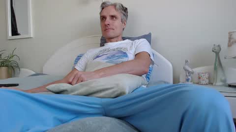 Daniel Bisexual uncut 20cm online show from 4, 1, 2025