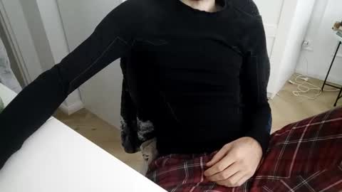 Snapshot of toja112 chatting on 20, 11, 2025 Martin online show from 20, 11, 2025