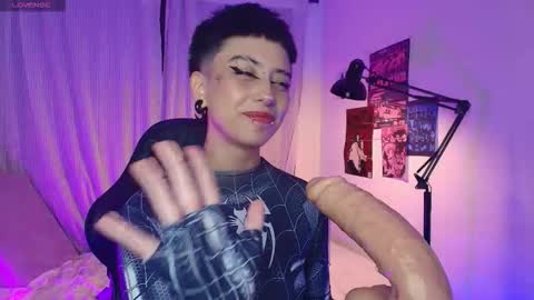 Snapshot of tokyo_blues chatting on 18, 10, 2025 Halsey Sofii online show from 18, 10, 2025