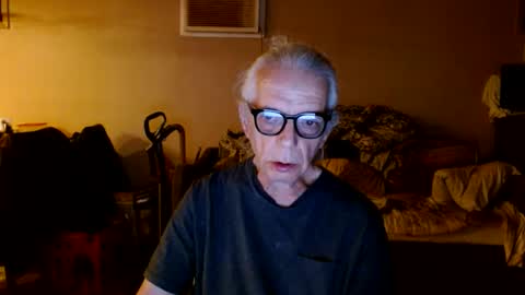 Snapshot of tom112292014 chatting on 8, 10, 2025 tom112292014 online show from 8, 10, 2025