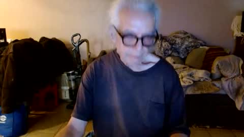 tom112292014 online show from 15, 4, 2026