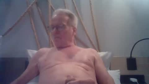 Snapshot of tom60sam chatting on 23, 6, 2026 tomsam online show from 23, 6, 2026