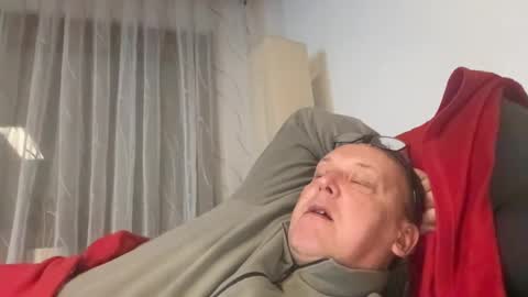 Snapshot of tom6644 chatting on 3, 1, 2025 Tom online show from 3, 1, 2025