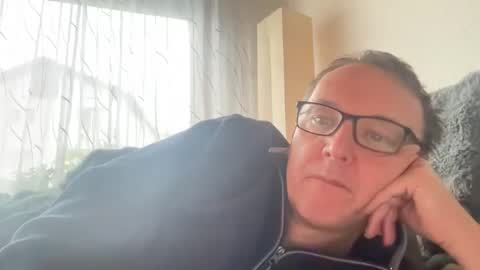 Tom online show from 16, 11, 2025