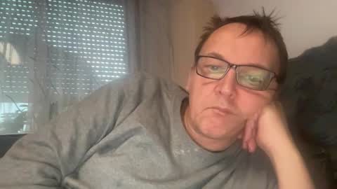 Tom online show from 5, 12, 2025