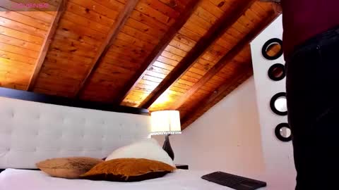   online show from 22, 11, 2025