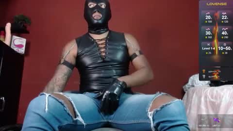 Tom online show from 11, 3, 2025