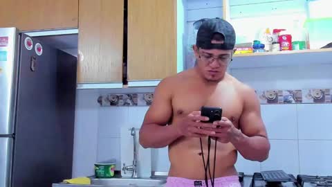 Snapshot of tom_kingfit chatting on 3, 12, 2024 SPORTSFIT29 online show from 3, 12, 2024