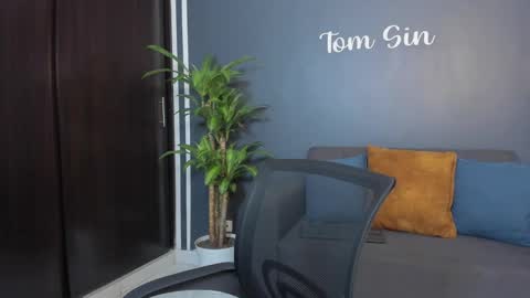 Tom Sin online show from 22, 1, 2025