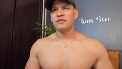 Tom Sin online show from 10, 2, 2025