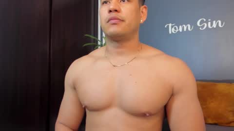 Tom Sin online show from 17, 2, 2025