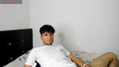 Snapshot of tom_walton chatting on 12, 3, 2025 tom online show from 12, 3, 2025