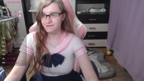 Snapshot of tomato_tease chatting on 19, 9, 2025 tomato_tease online show from 19, 9, 2025
