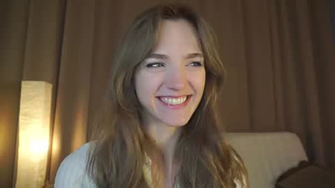 Snapshot of tomikavilandre chatting on 9, 7, 2026 Lana online show from 9, 7, 2026